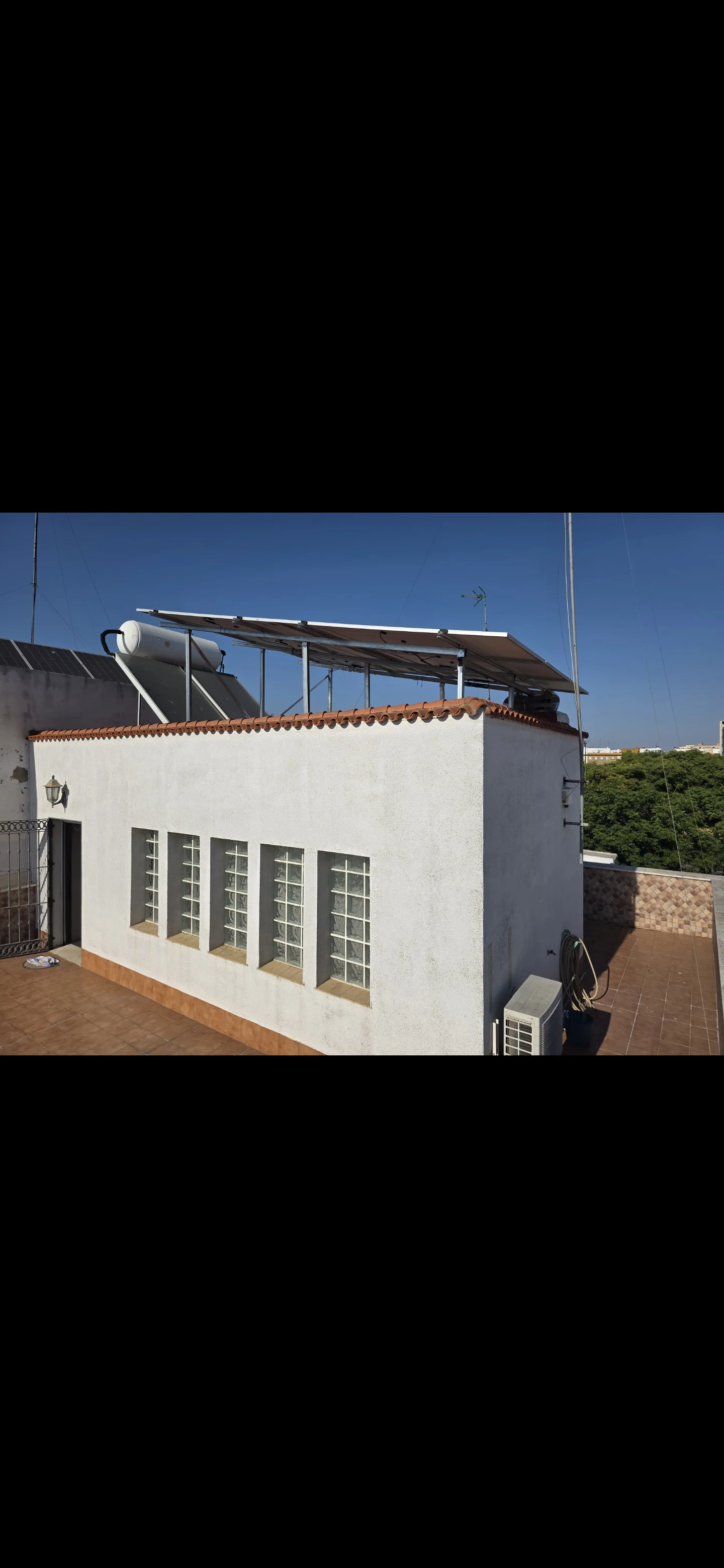 Instalación solar en pérgola Sevilla - Imagen 2