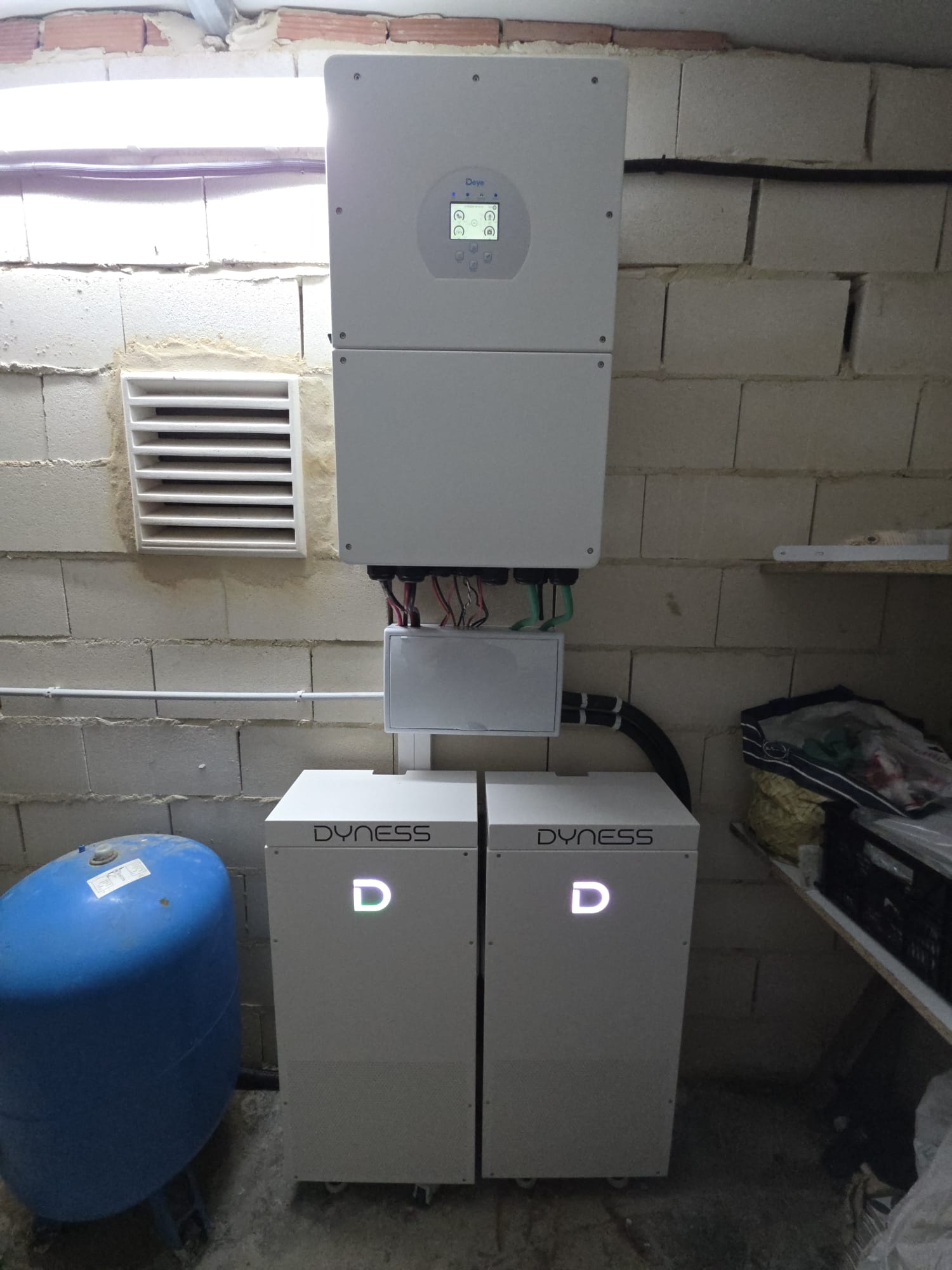 Sistema fotovoltaico autónomo Cádiz - Imagen 3