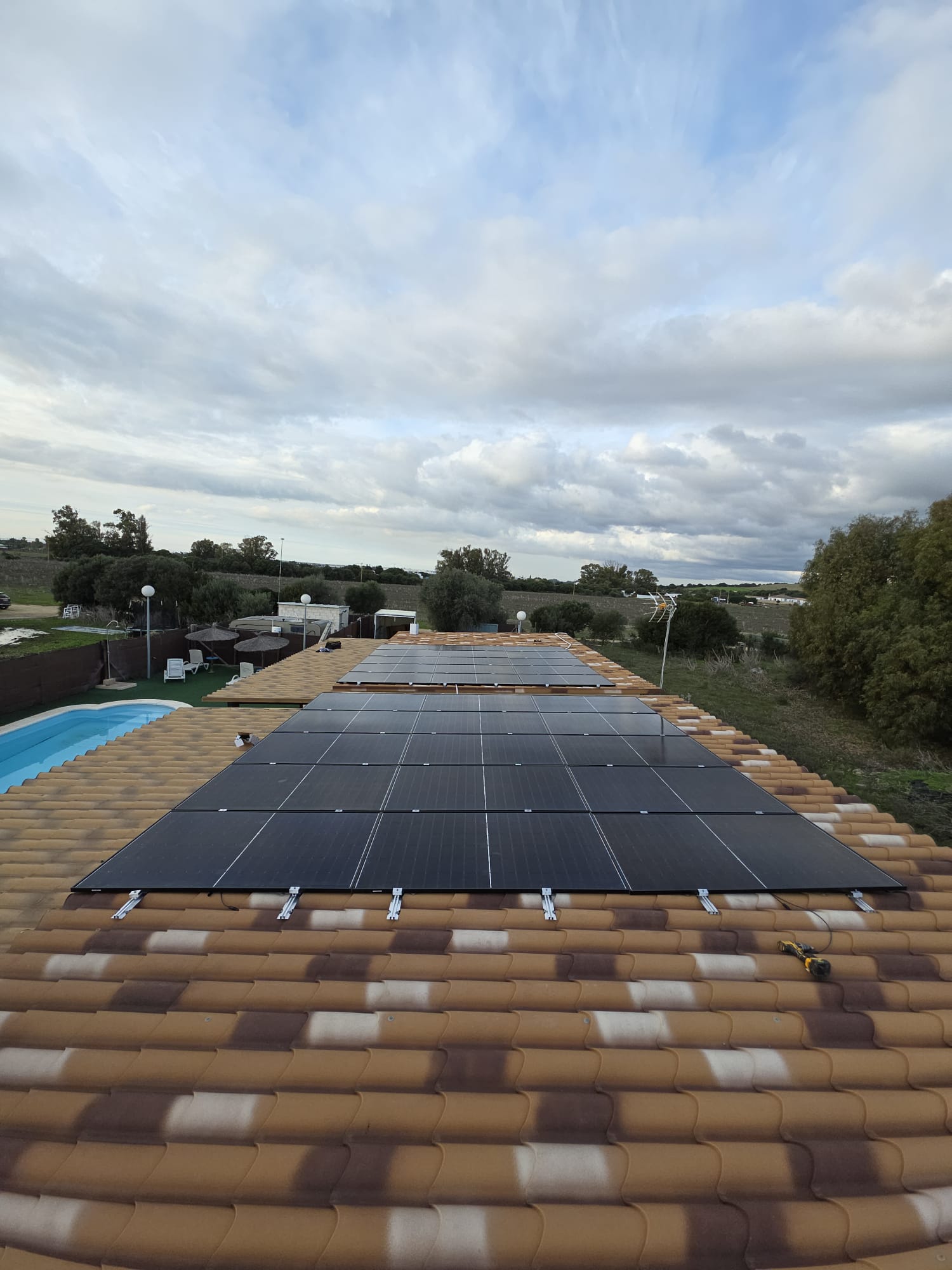 Instalación solar off-grid vivienda El Palmar - Imagen 4